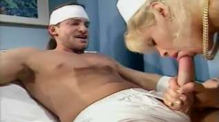 Online film Blonde Nurse Pleasing Her Patient Giving Him Her Beaver