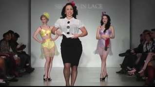 Online film Desfile lingerie vintage deliciiosas