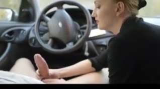 Online film Juicy girl giving an amazing handjob in car