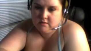 Online film Bbw gets off while working from home