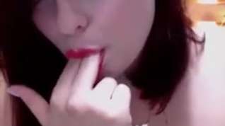 Online film Cute girl pink lips and soft spoken