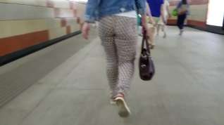 Online film Russian womans ass go to the metro