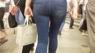 Online film Russian blonde ass in the metro