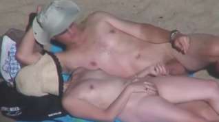 Online film Beach hand job