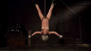 Online film Tia Ling in Tia Ling Inverted, suspended, tortured, as her rock hard bodyis sexually abused - DeviceBondage