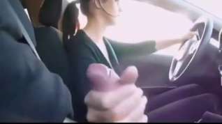 Online film Female Uber Driver Gives Her Passenger A Handjob