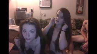 Online film Sexy girls threesome blowjob and hairplay long hair hair