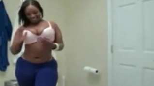 Online film Ebony amateur girl shows giant ass
