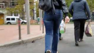Online film Milf with nice round ass in jeans