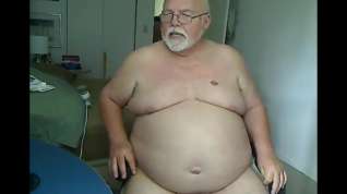 Online film Grandpa play on webcam