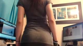 Online film Amature trans loves to wiggle ass on cam