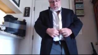 Online film Daddy strips from his suit