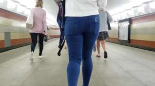 Online film Behind the sweet girl s ass in the subway