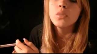 Online film Mika smoking 2 at once