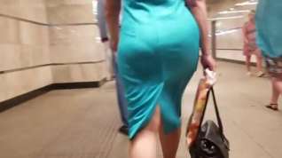 Online film Woman s ass in turquoise dress