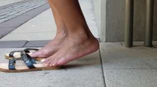 Online film Candid feet of beautician 4