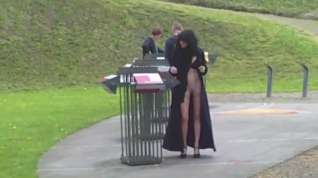 Online film A superb milf exhibiting and gets fucked in a public park