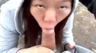 Online film Cute asian girlfriend blowjob in the park