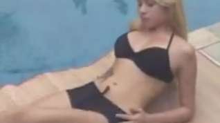 Online film Hot ex at the swimming pool