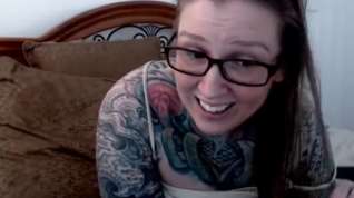 Online film Thick tattooed busty babe with big natural boobs