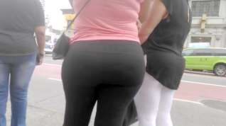 Online film Bubble booty latina at bus stop