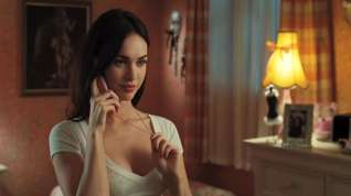 Online film Megan Fox & Amanda Seyfried hot scenes in 'Jennifers Body'