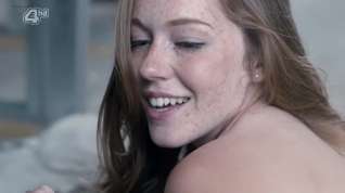 Online film Charlotte Spencer - 'Glue' (2014)