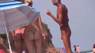 Online film Vignettes on a nude beach 18