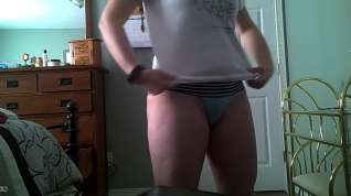 Online film Wife changing clothes - hidden cam