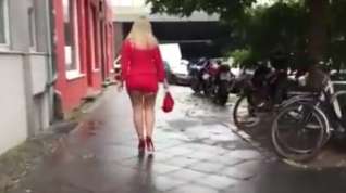 Online film Blonde teasing in stockings