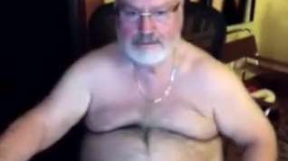 Online film Dad gets naked and plays