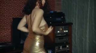 Online film The way you move - big boobs brunette strip dance tease