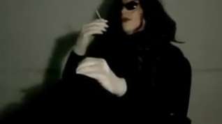Online film Female mask smoking