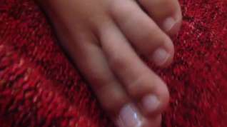 Online film Gf feet soles close up