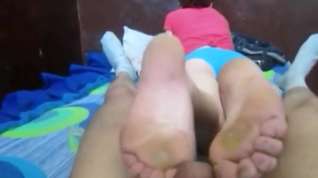 Online film White Paisa teen whore doing footjob from Manizales Colombia