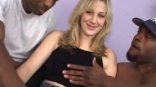 Online film Sexy Blonde Chick Takes 2 Black Cocks Like a pro!