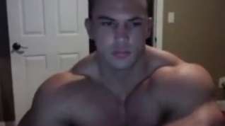 Online film Muscle dude jerks off on cam