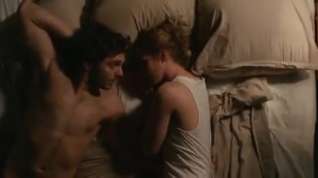 Online film Louise bourgoin - un heureux evenement 2011 sex scenes