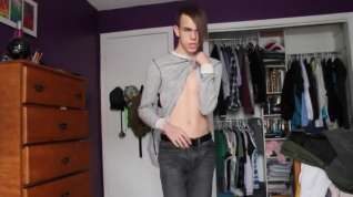 Online film Andrew strips and teases himself