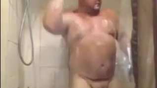 Online film Handsome bear taking a shower.