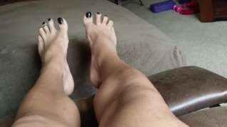 Online film Mature babe beautiful feet show