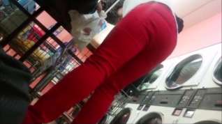 Online film Petite latina in red jeans with little bubble