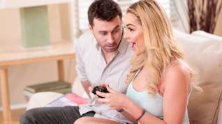 Online film Skyla Novea & James Deen in Big Tits Next Door - RealityJunkies