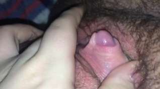 Online film Hairy plays with huge clit