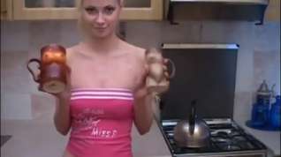 Online film Perfect boobs stripping in the kitchen