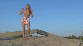 Online film Nastya - from Russia - on a Dune