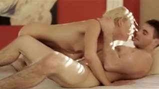 Online film Horny Blonde, Medium Tits sex video