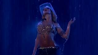 Online film Britney Spears Getting Ver Very Wet