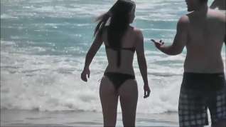 Online film Two hot brazilian girls at the beach