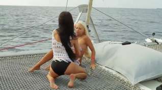 Online film Two couples and sharp sex on boat
